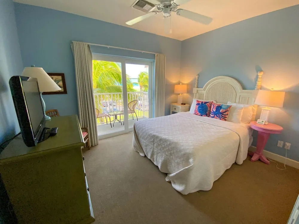 Harbour House at the Inn Unit 302 by Coastal Vacation Properties