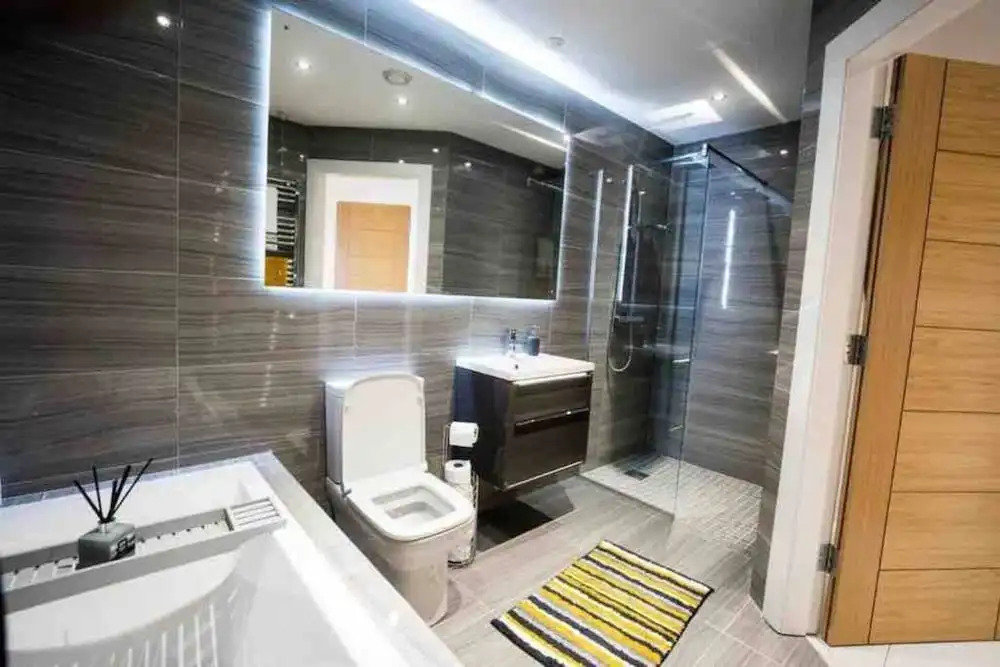 No2 Sandy Bay , Luxury Beachfront Apartment