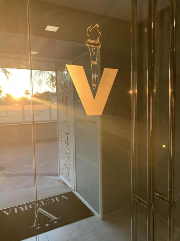 Victoria Hotel