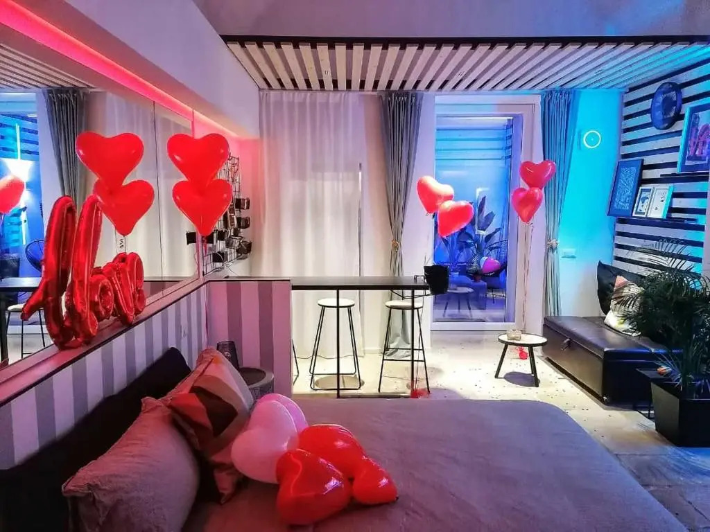 Hello Gorgeous Suite Bari