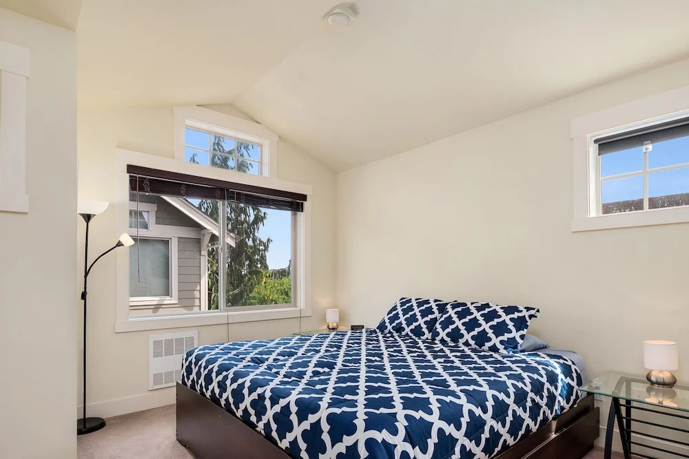 Seattle Vacation Home: The Parsonage
