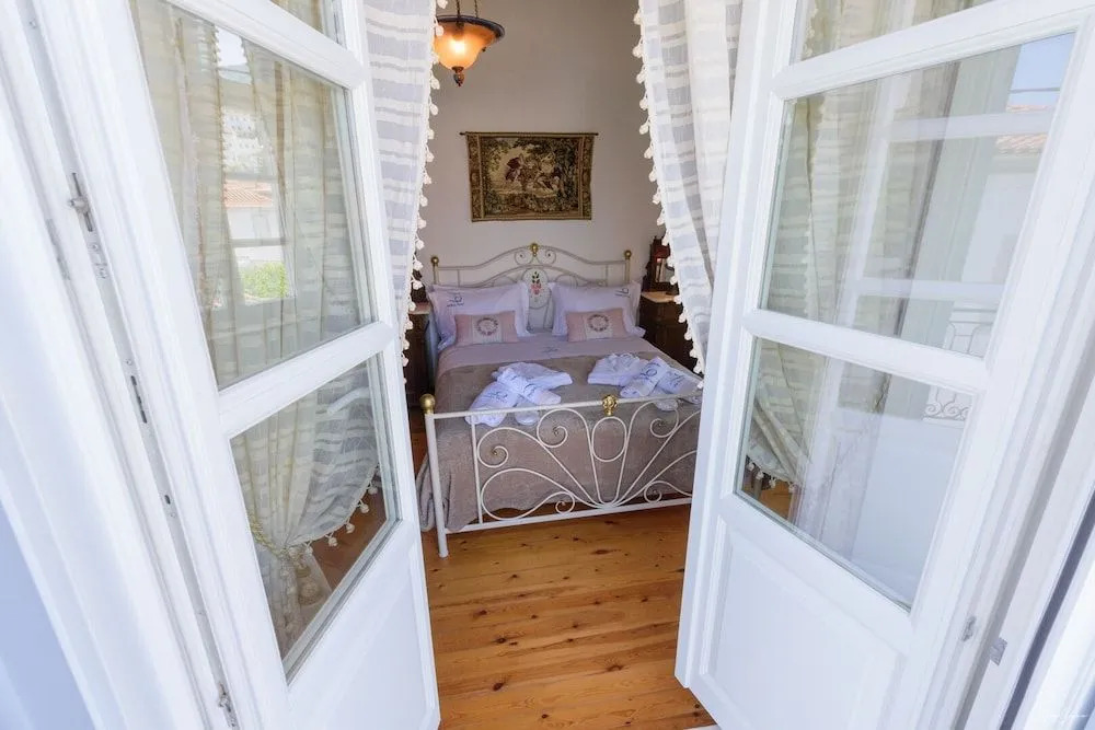Hydras Pearl - Gold Pearl, Luxury Mansion, No Steps, 120m from the port