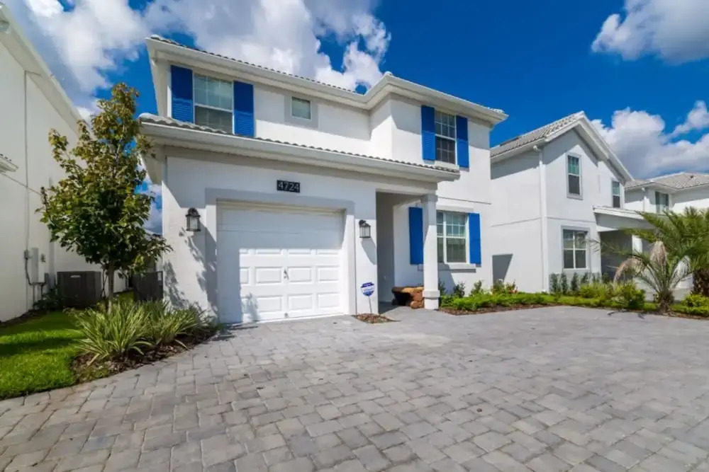 Cool and Modern 5 Bed 4 Ba Game Room Pool Spa 4724sh