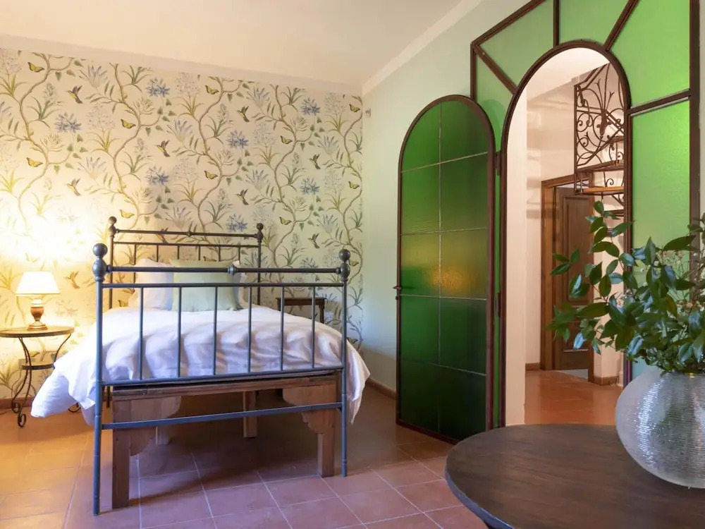 Belvilla by OYO Tasteful Villa With Bubble Bath