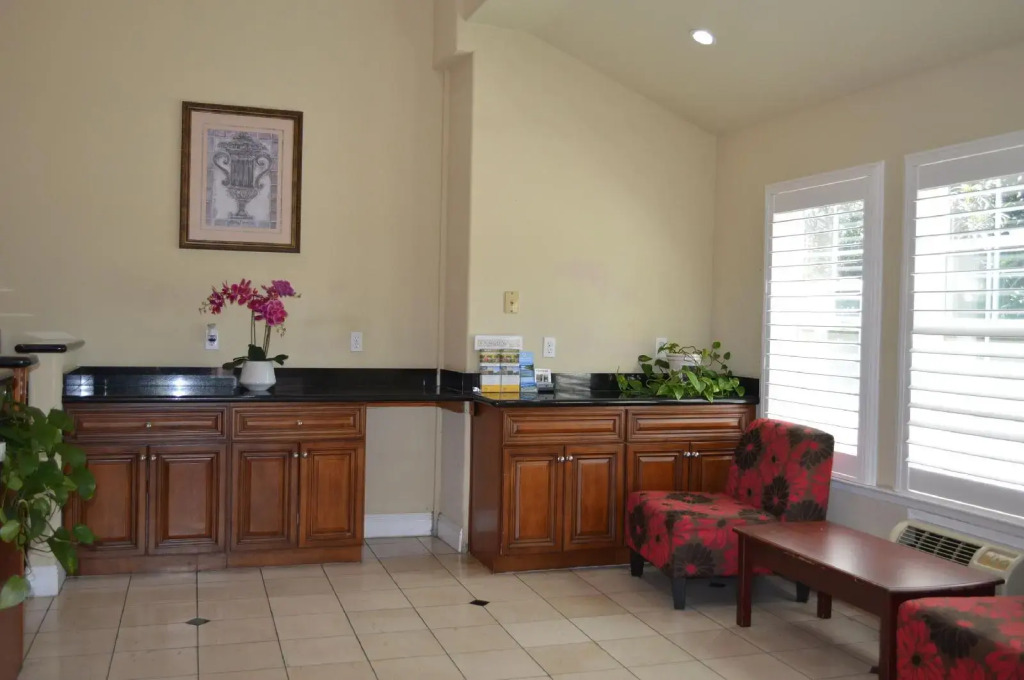 Fairview Inn & Suites