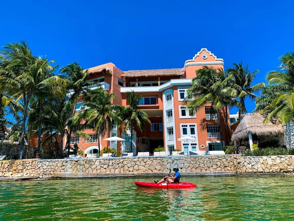 CT Apartments - Small Piece of Paradise