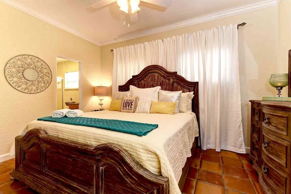 Sunset Point Apartment 4