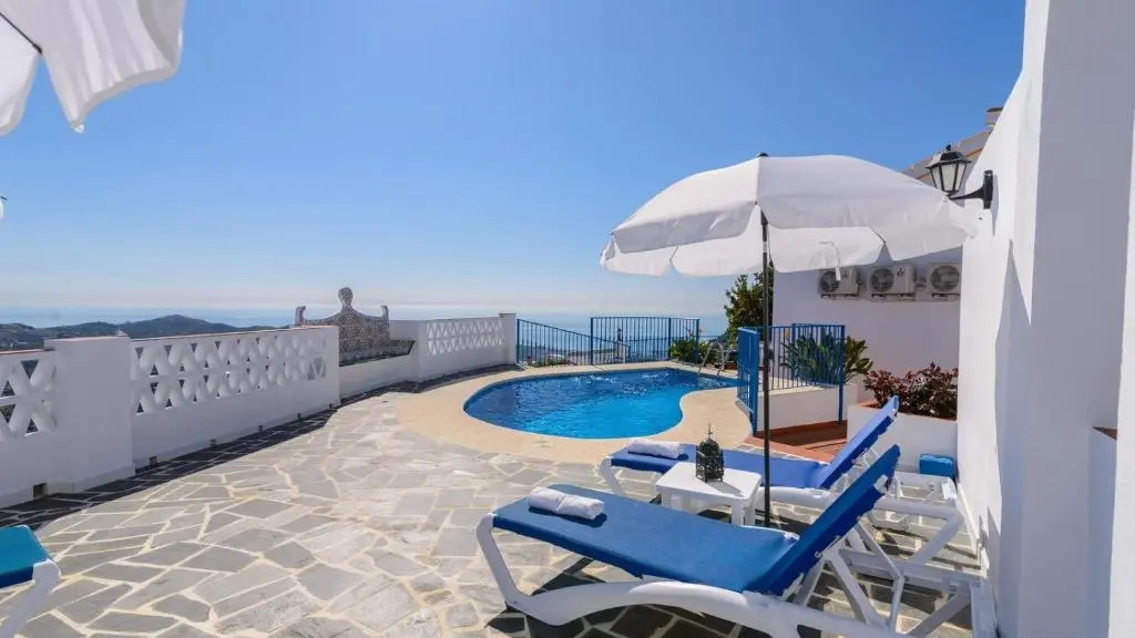 Casa El Monte Torrox by Ruralidays