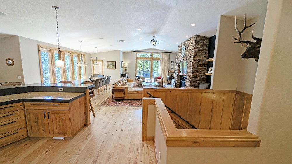 Yellow Pine 32
