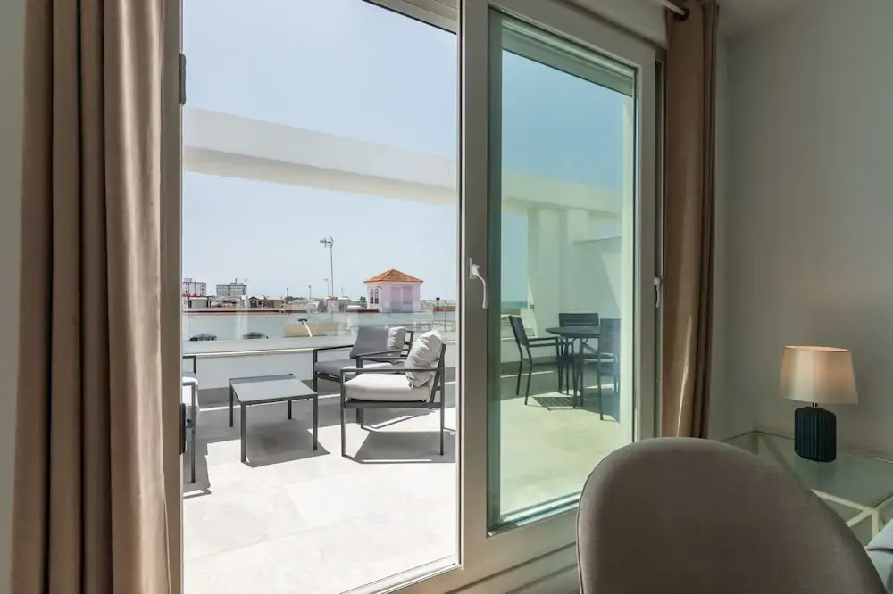 Family Apartment With Balcony, Wifi