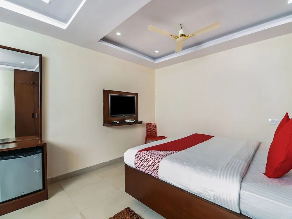 Hotel Wellfare Marina by OYO Rooms