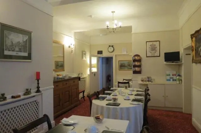 Hunters Lodge Guest House