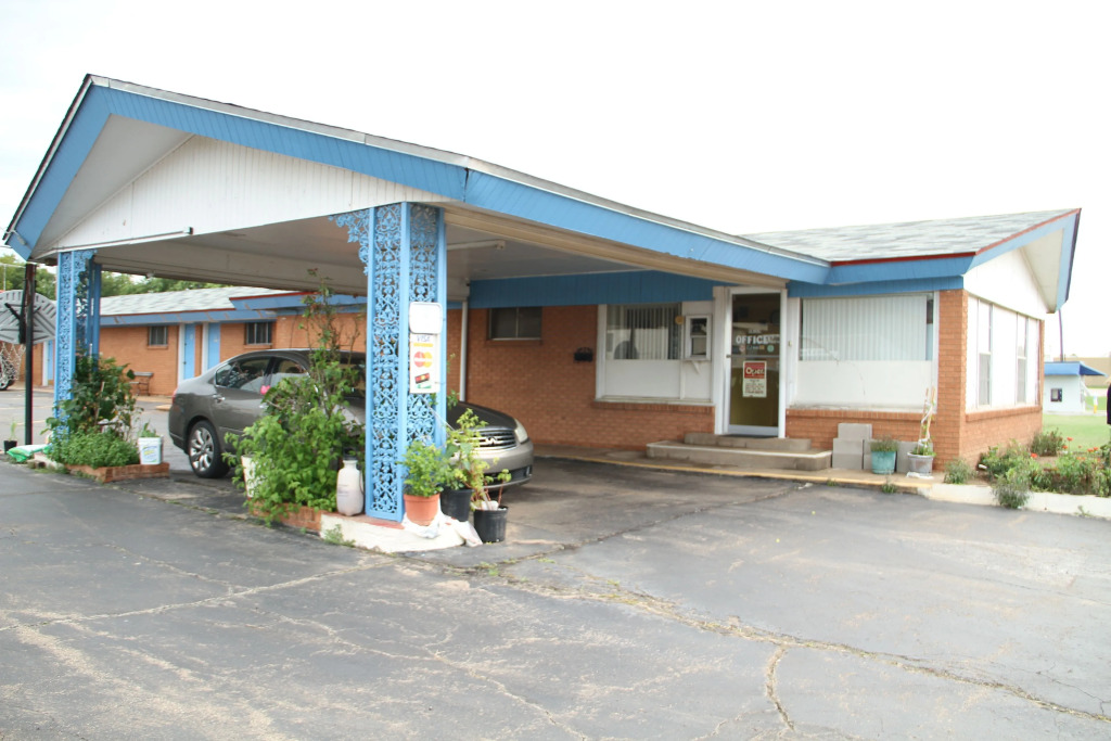 Skyliner Motel