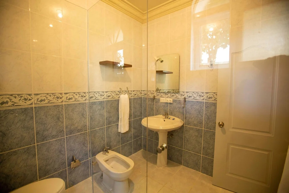 Private 6 Bedroom Villa Great for Parties