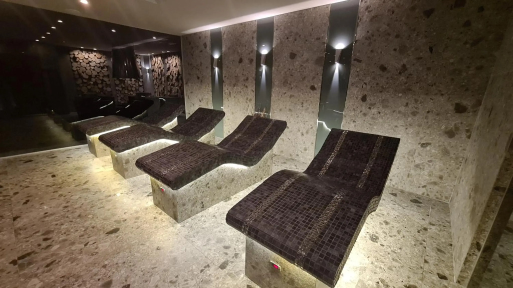 Apartmanica Double room apartment with balcony, best mountain 4* SPA Resort, Bansko