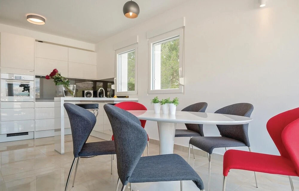 Luxurious Home In Podstrana