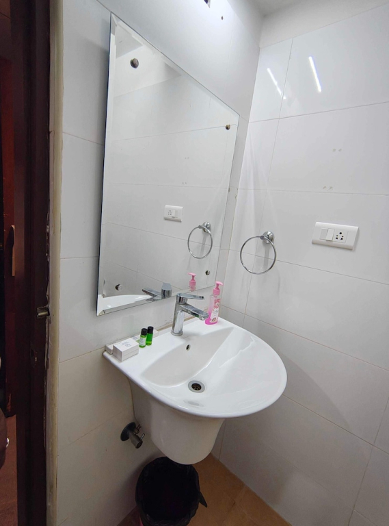 Townhouse Cineplanet Kompally