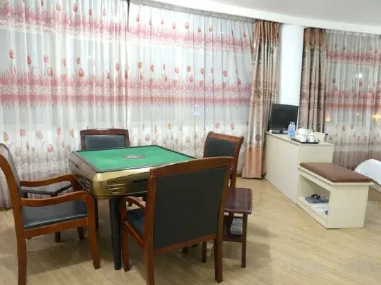Yisu Qingju Hotel (Yuyao Yintai City Branch)