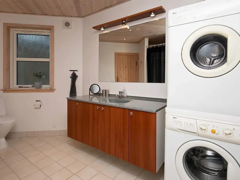 8 person holiday home in Læsø