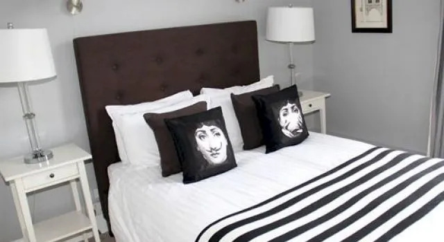 The Townhouse Hotel