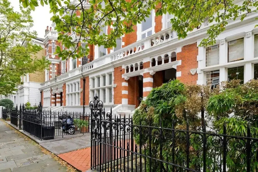 Spacious 3-bedroom Apartment in Earls Court