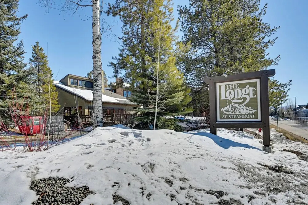 Upscale Condo w/ Balcony < 1/2 Mi to Ski Resort
