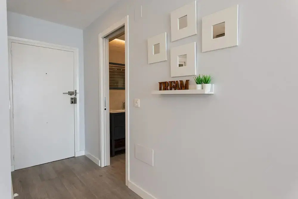 Sea View Apartment 2 Min Walk From the Beach