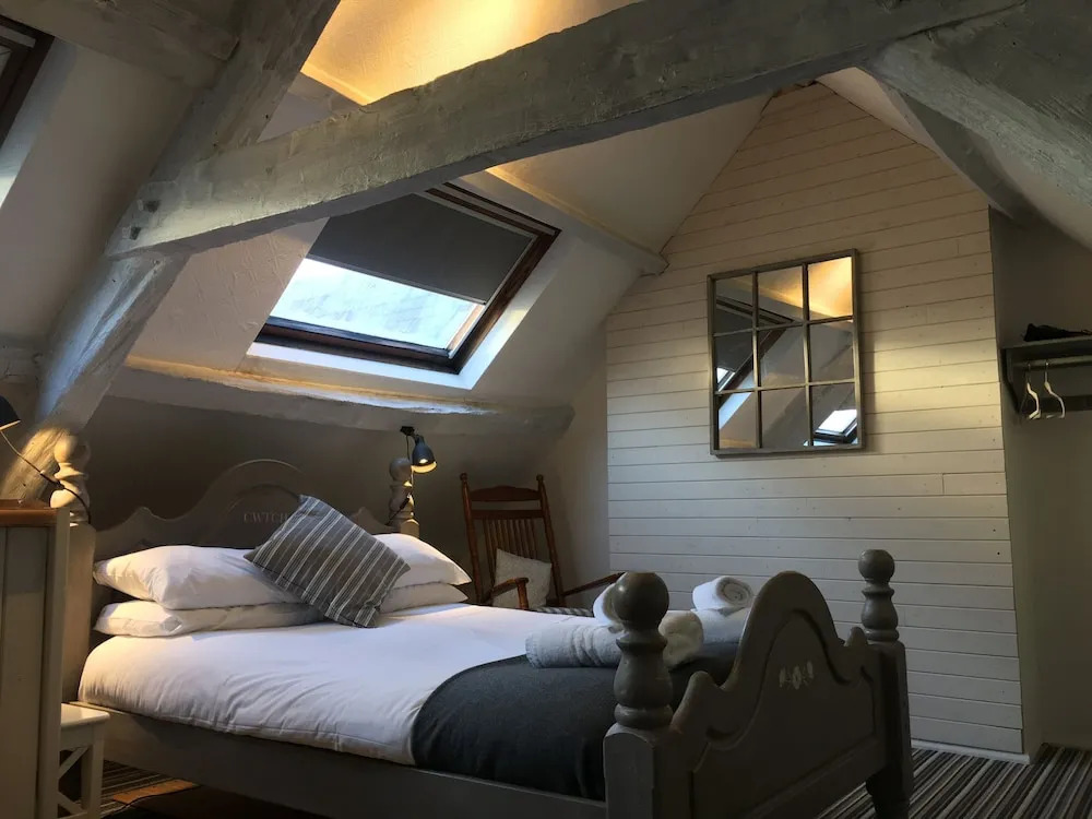 The Bear Inn