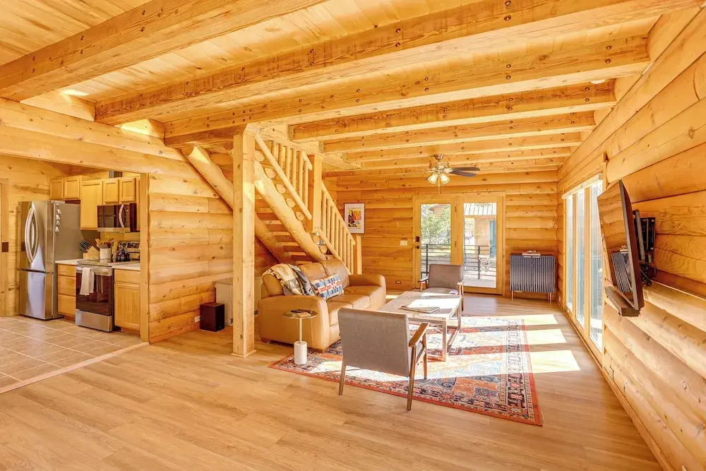5 Mi to Dwtn: Pagosa Springs Cabin w/ Mtn Views!