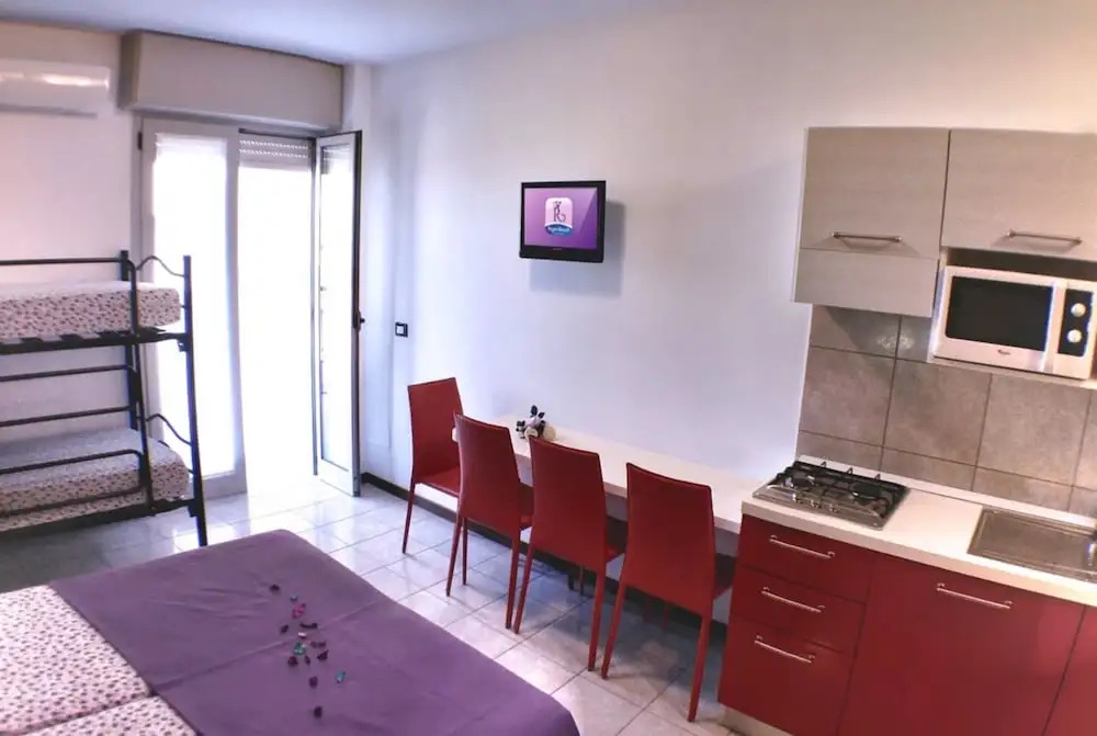 Intimate Studio in a Modern Residence-beahost