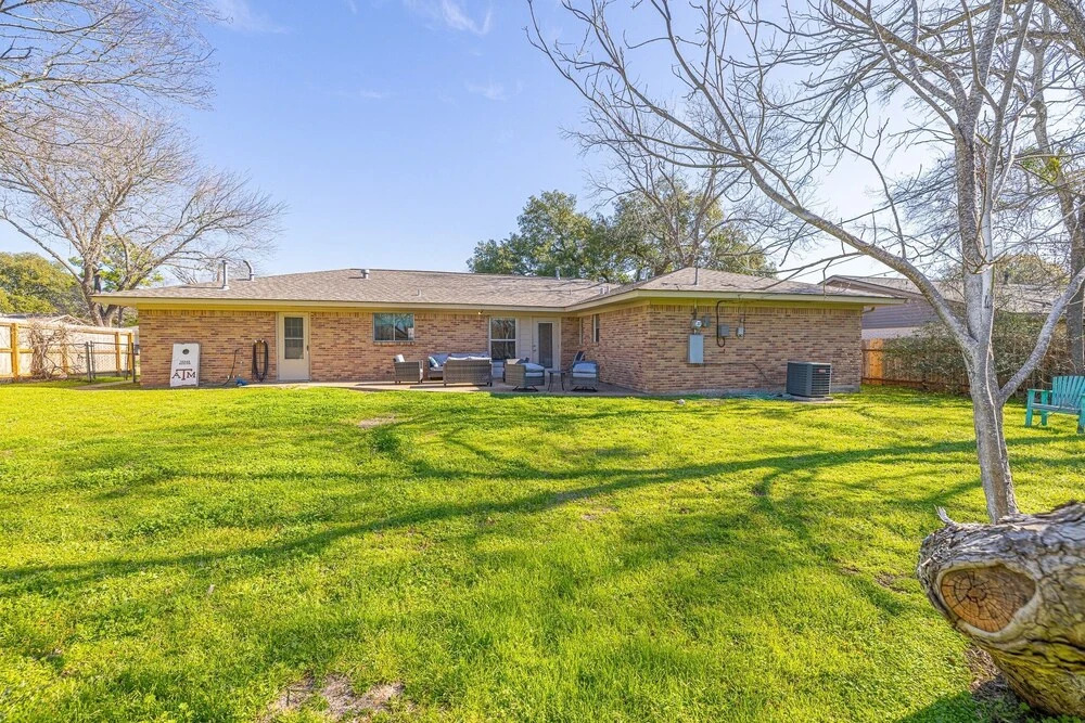 Serenity In The City With Huge Backyard 4 Bedroom Home by RedAwning