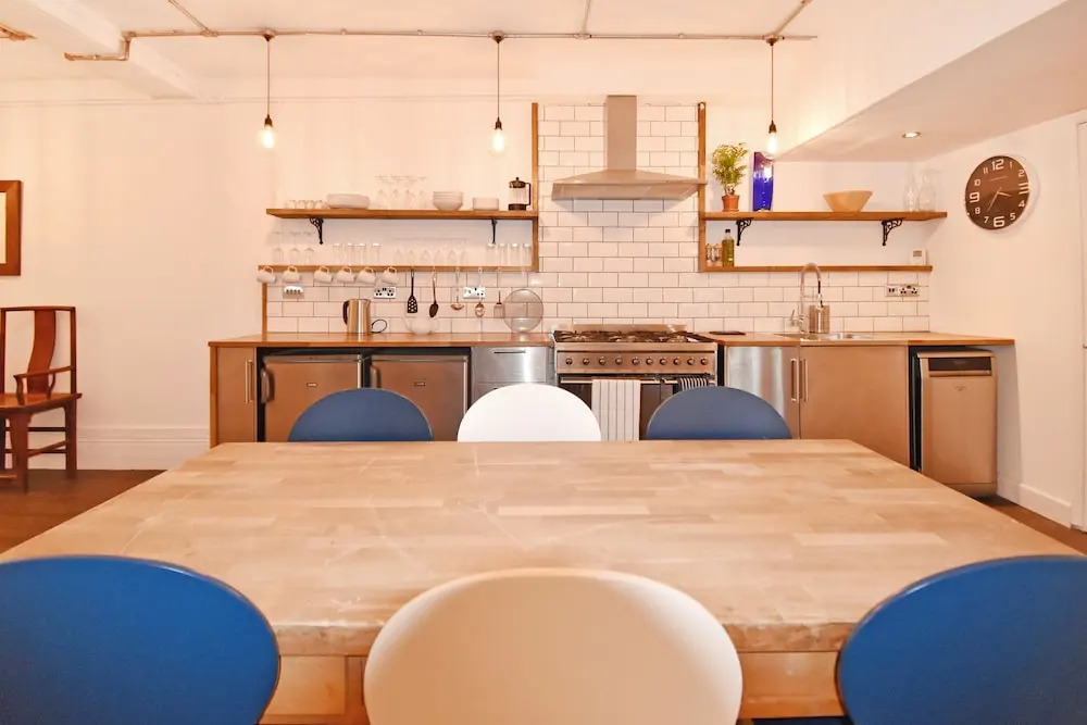 Clarendon Apartment