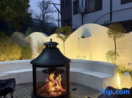 Wutong Courtyard (Zhangjiajie National Forest Park Branch)