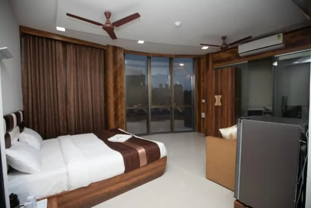 AVIRAHI HOTEL