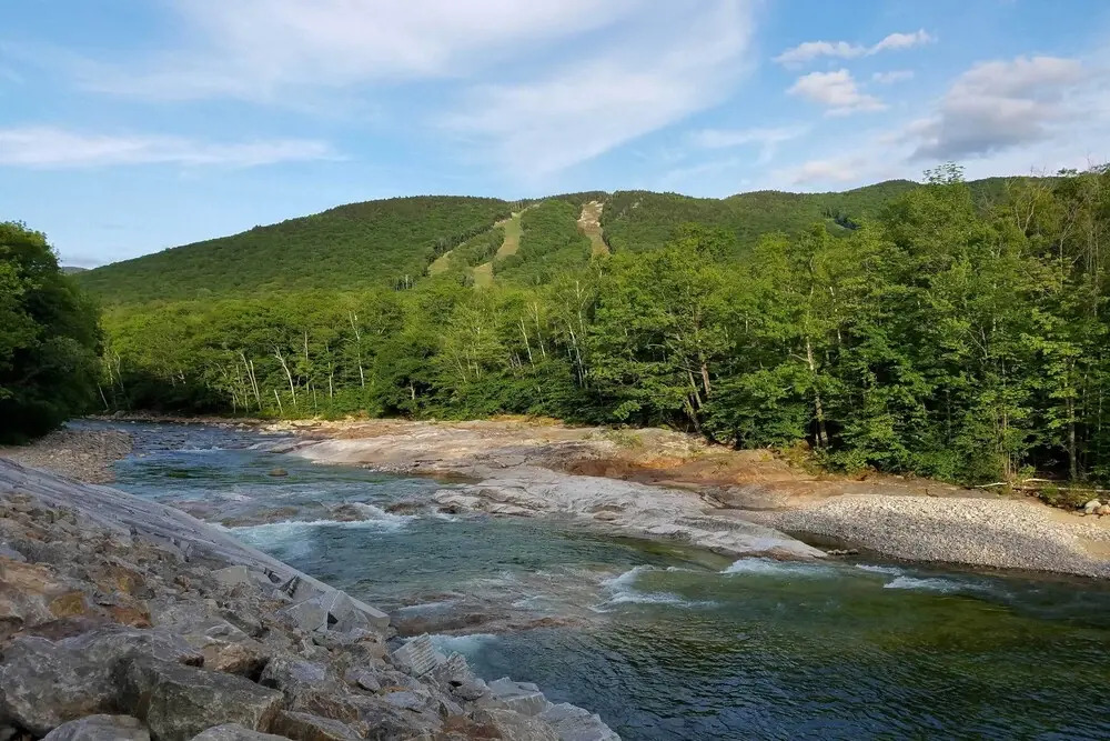 Lincoln Condo w/ Resort Amenities & Mountain Views