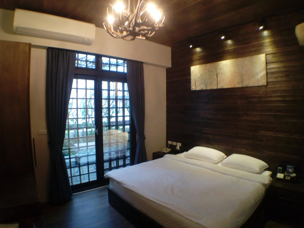 Lunas House