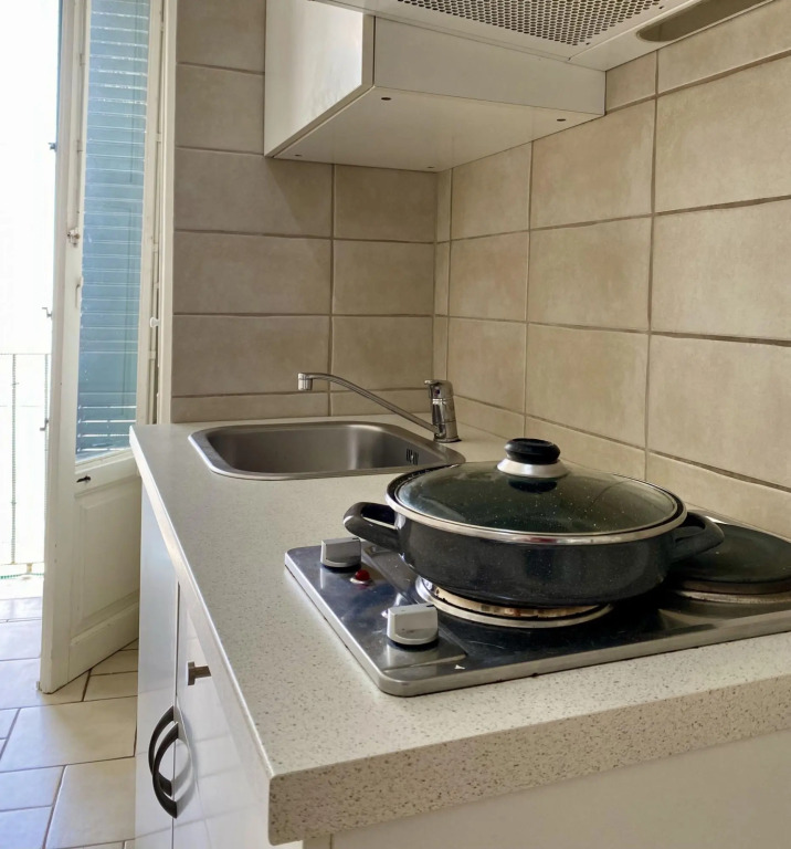 3 people, 1 bathroom, suitable for couples, central location, few steps from the sea-Dimora Rosa Bianca