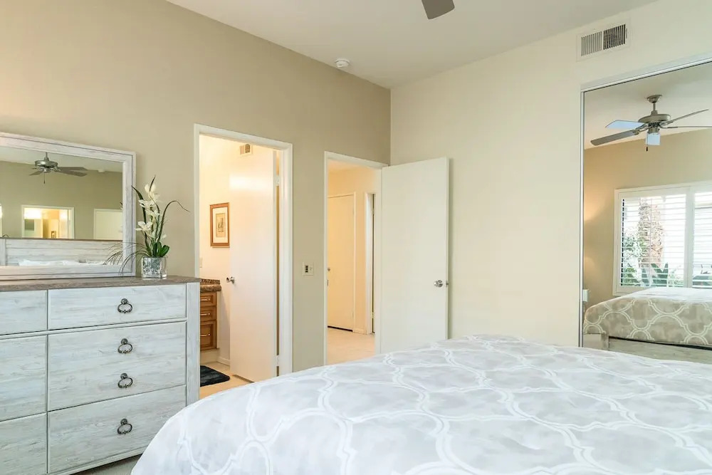 55092 Oak Tree Condo 3 Bedrooms 3 Bathrooms Condo