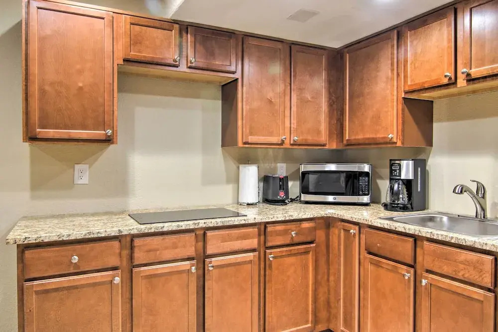CO Springs Apartment < 6 Mi to Garden of the Gods!