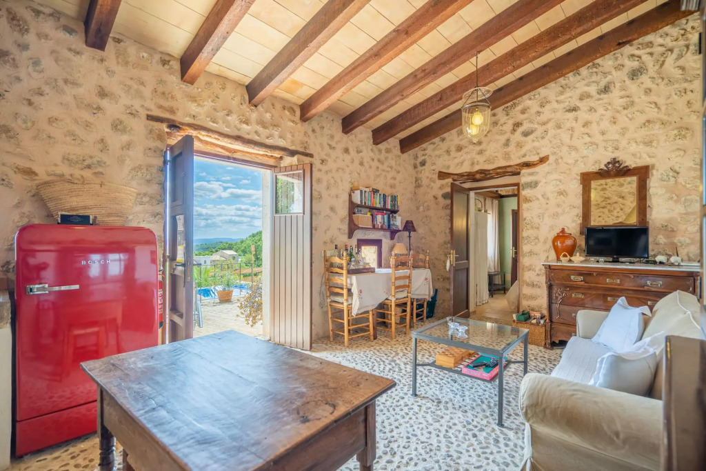 CAN PULIT finca romántica para 2 con piscina y vistas en Selva Mallorca