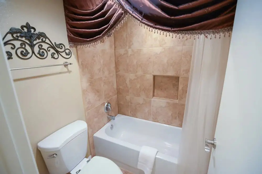 Traditional Touch 1BR by Casago