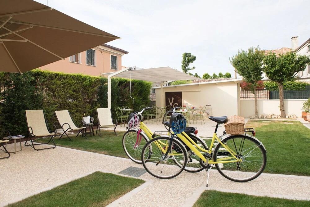 Stunning 15-bed Villa in Dolo, Close to Venice, IT