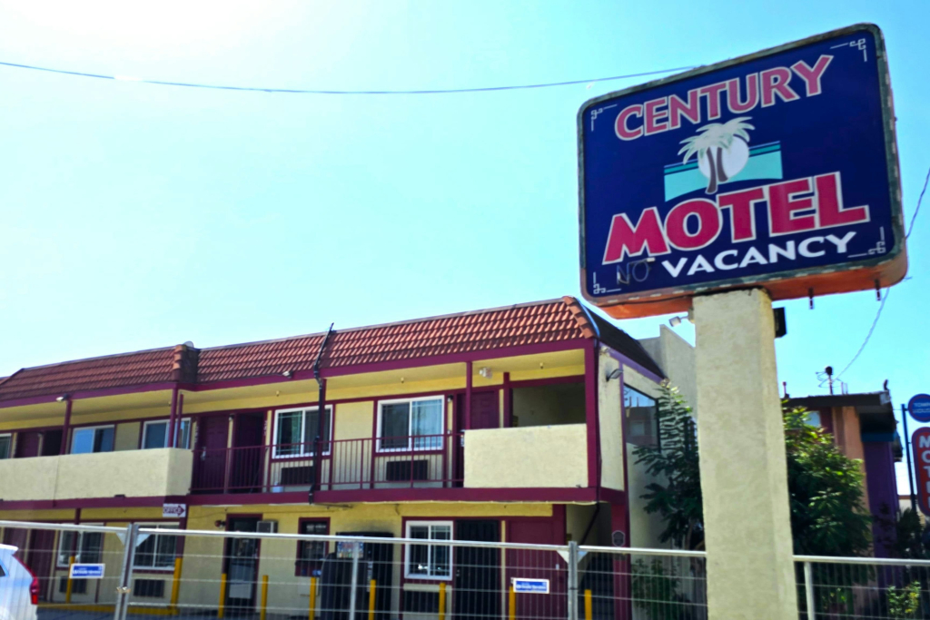 Century Motel Buena Park Anaheim I-5