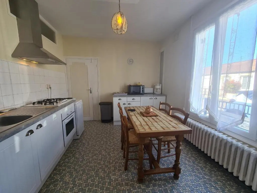 Maison avec jardin, proche centre-ville et sites touristiques - FR-1-591-59