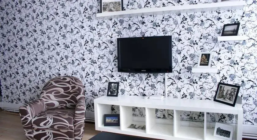 Apple Rental House