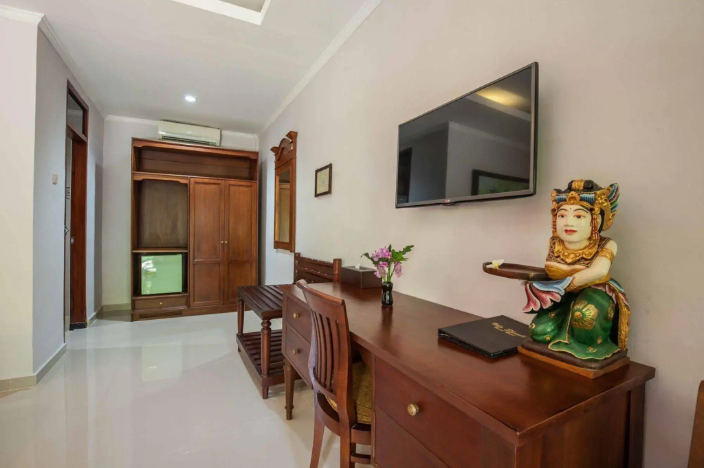 Vila Shanti Beach Hotel