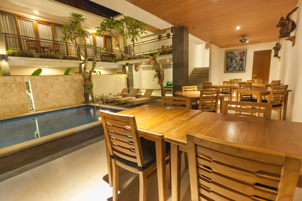 Janis Place Cottage by Purely