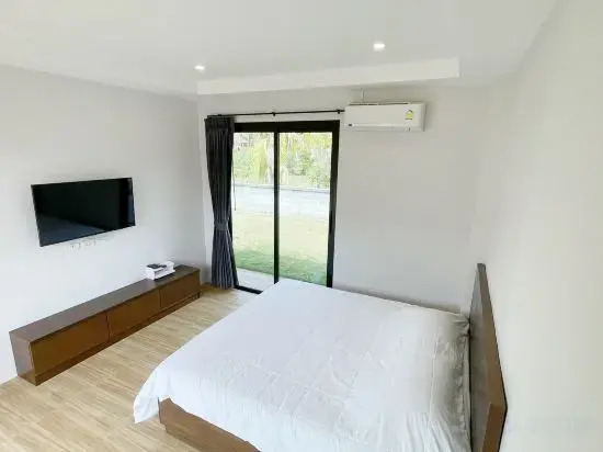 Spacious Private Villa Modern Style near beach