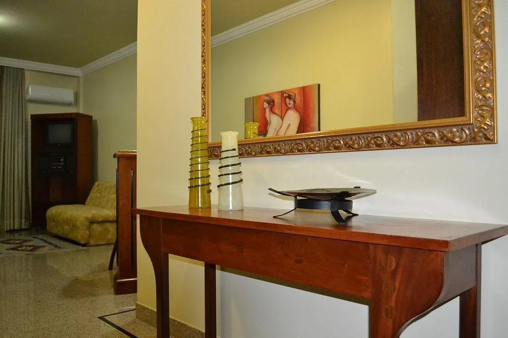 Dimas Lessa Hotel