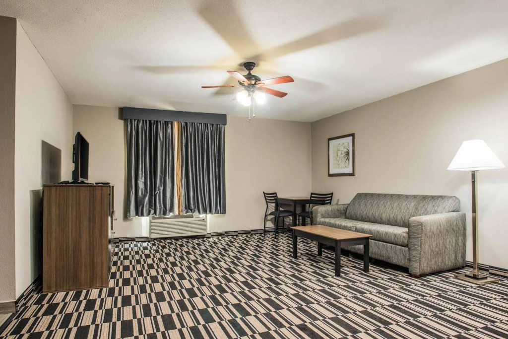 The Marco Hotel Lake Charles